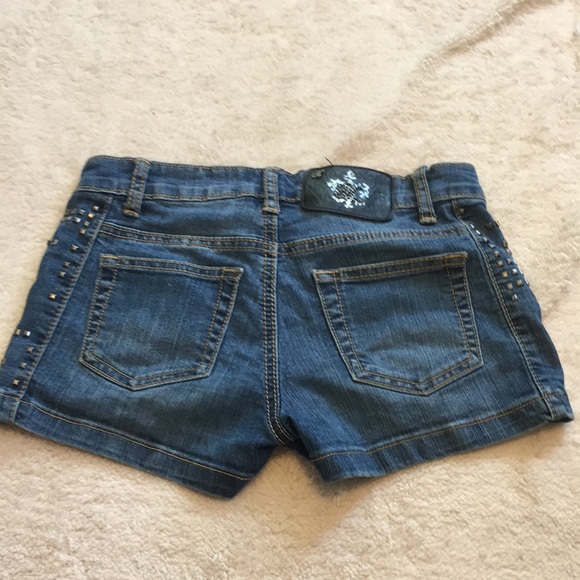 Stretch denim short-shorts, studded sides - Picture 2 of 6